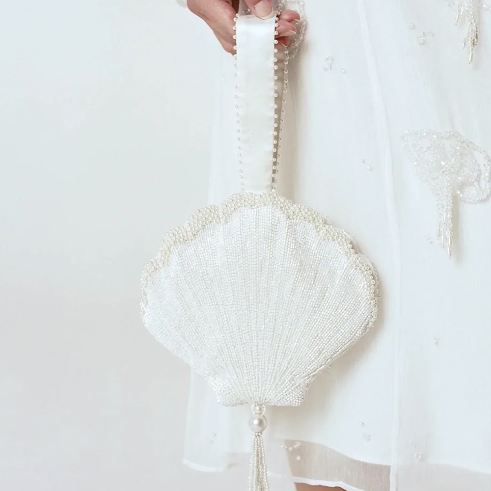 ISO Clio Peppiatt Seashell Bag in White/Ivory!